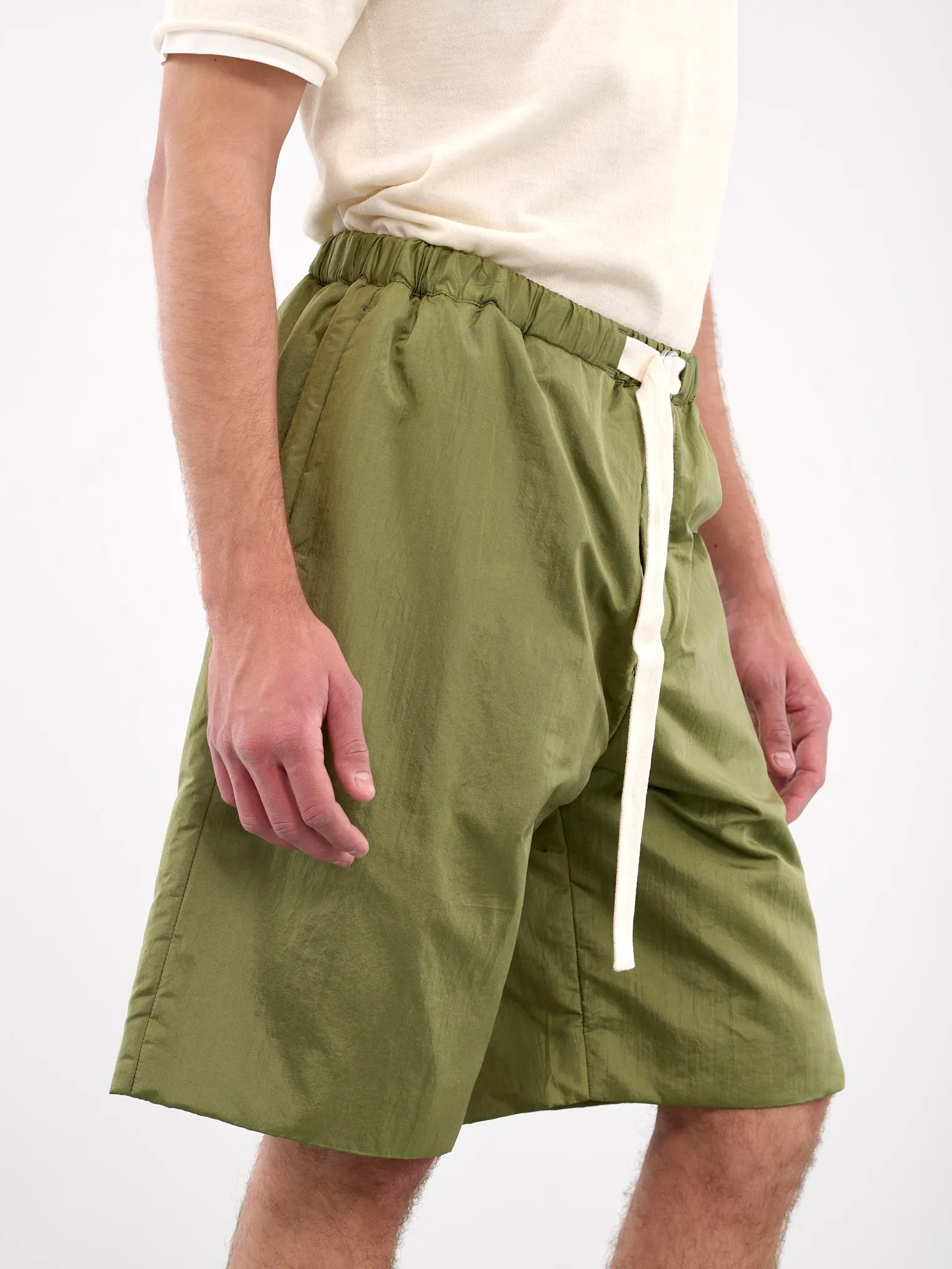 Belted Shorts (J47KA0271-J70003-332-GREEN)