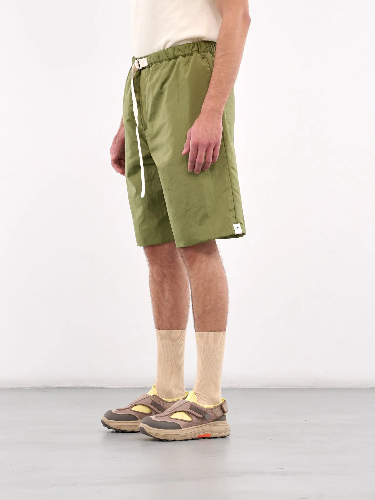 Belted Shorts (J47KA0271-J70003-332-GREEN)