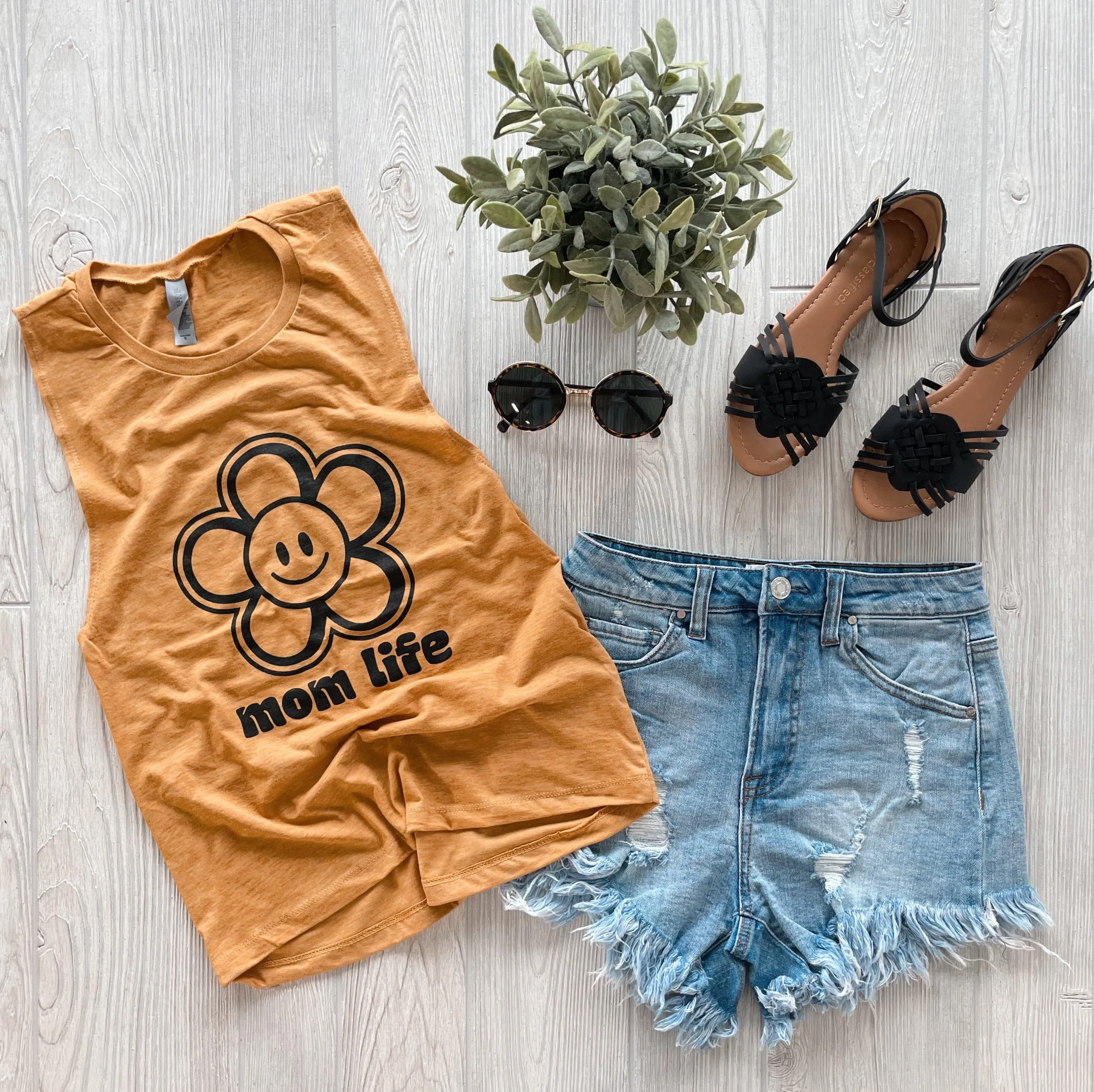 Happy Flower • Tank