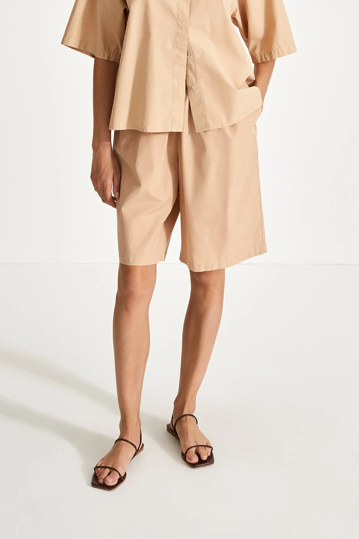 JESSIE SHORTS - BEIGE