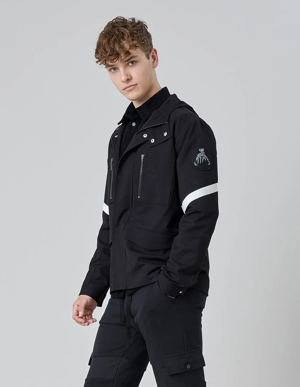 Men Embroidered Badge Windbreaker