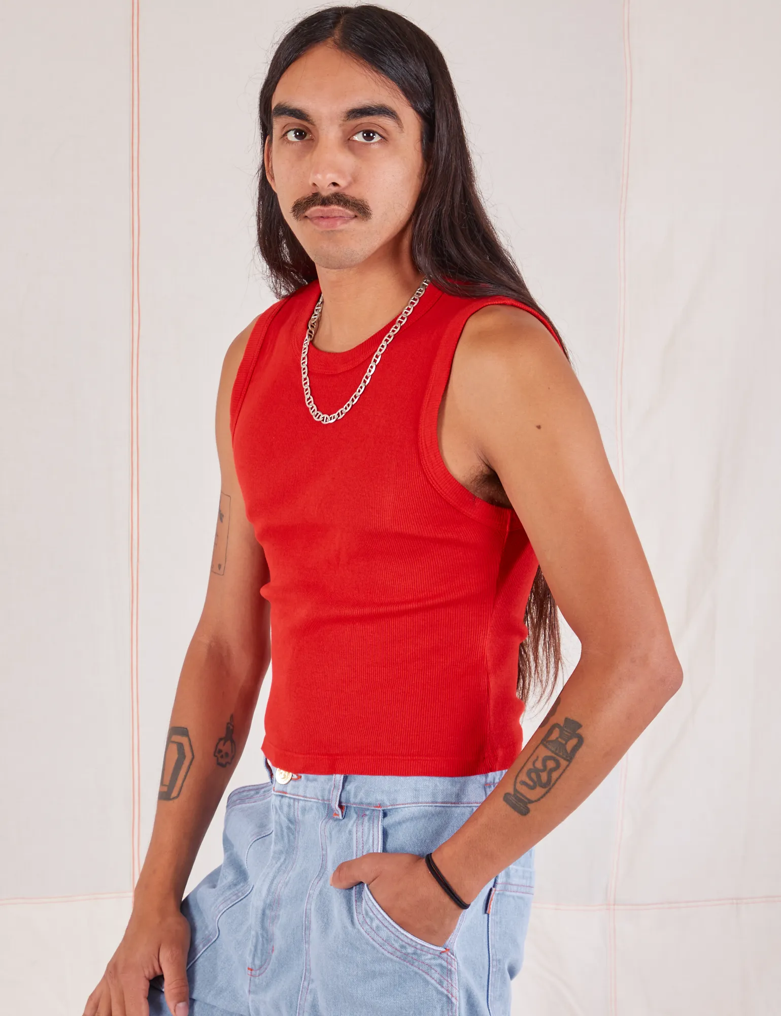 Muscle Tee - Mustang Red