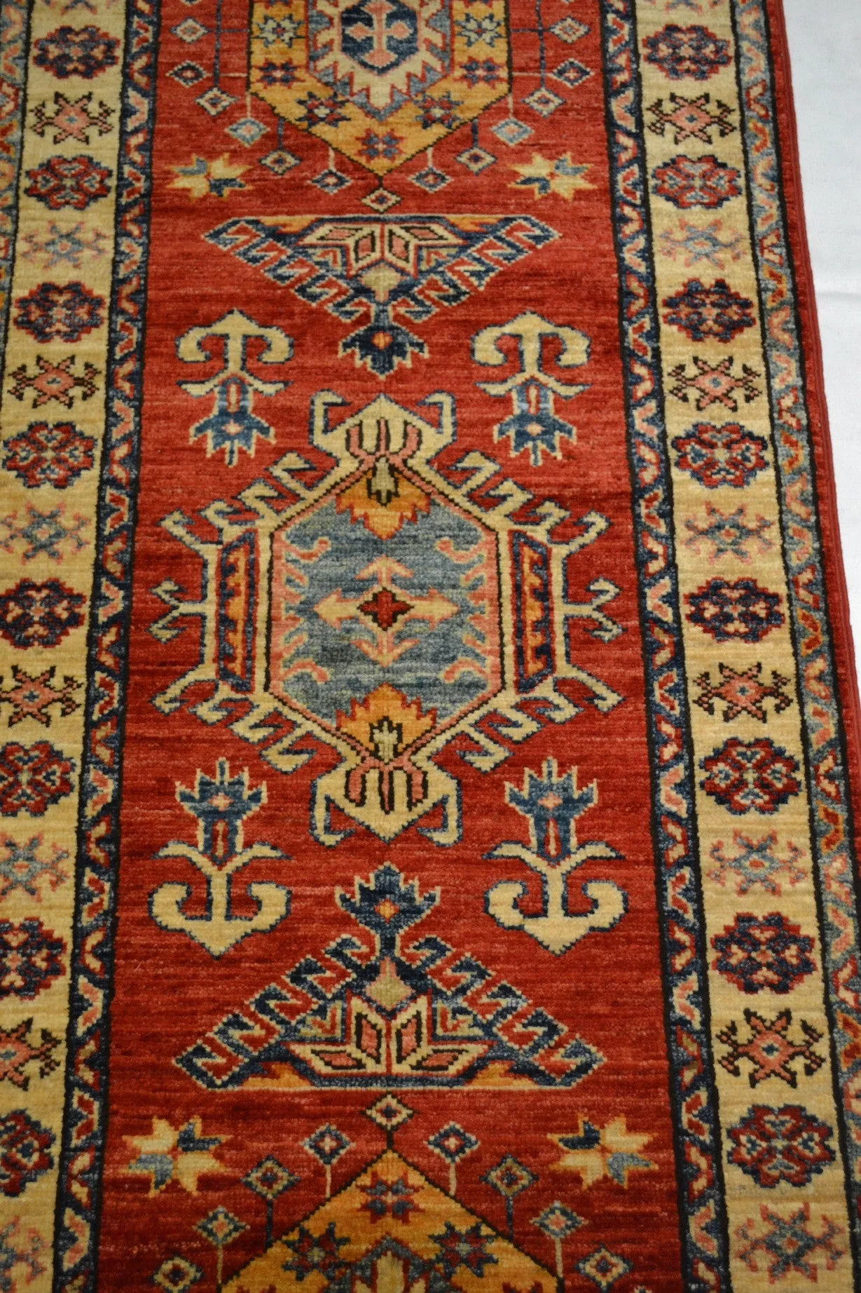 Rug3599 2.1x5.9 Kazak