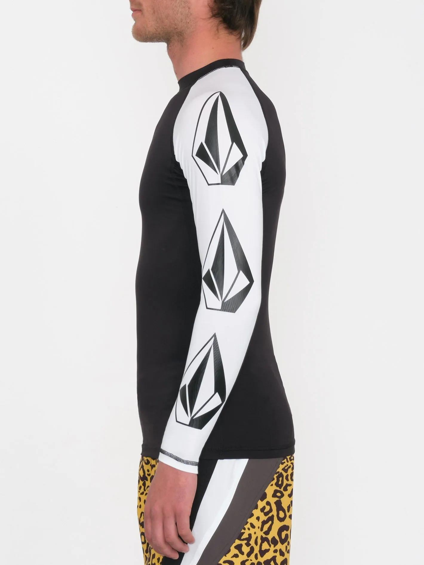 Surf Vitals J Robinson Thrashguard - BLACK