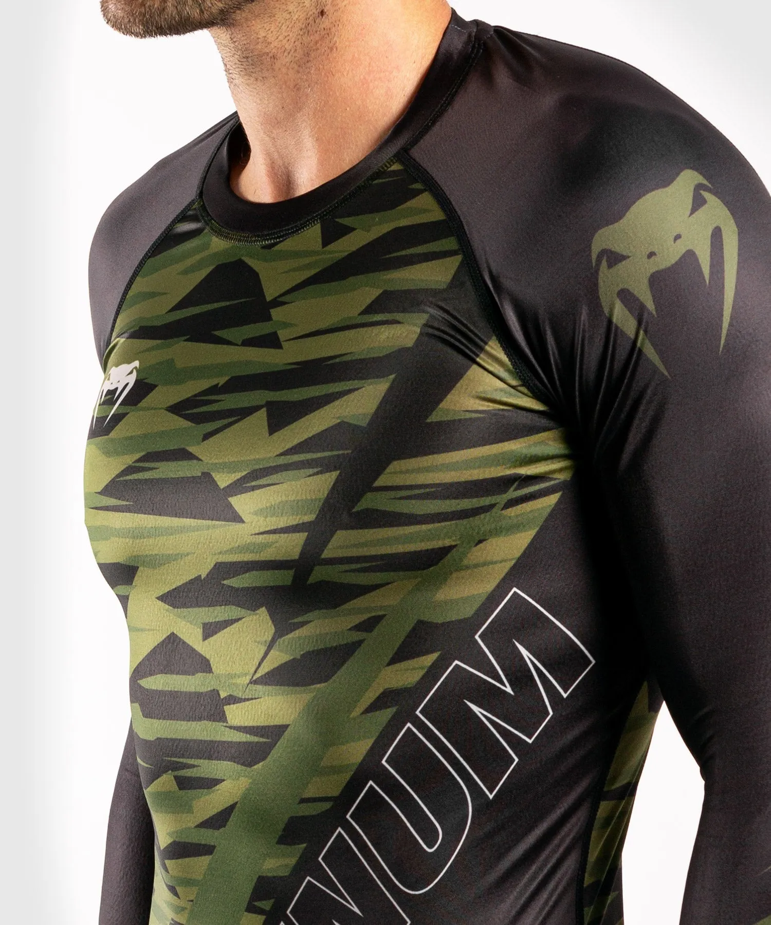 Venum Contender 5.0 Rashguard - Long sleeves - Khaki camo